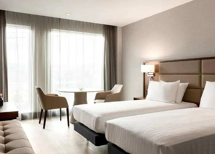Pet Friendly hotel: Ac Hotel By Marriott Belfast